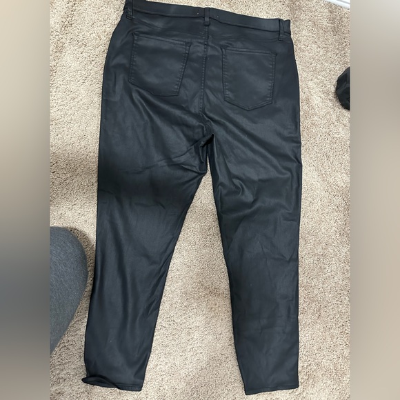 Abercrombie Curve Love High Rise Super Skinny Jean Coated Black Size 20 NWOT - Picture 3 of 4